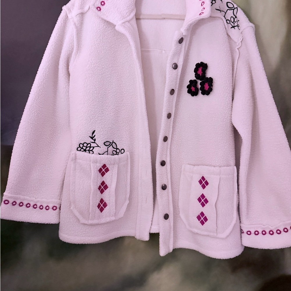 POL / Anthropologie light cream Fleece Jacket with Red and Black Embroidery
